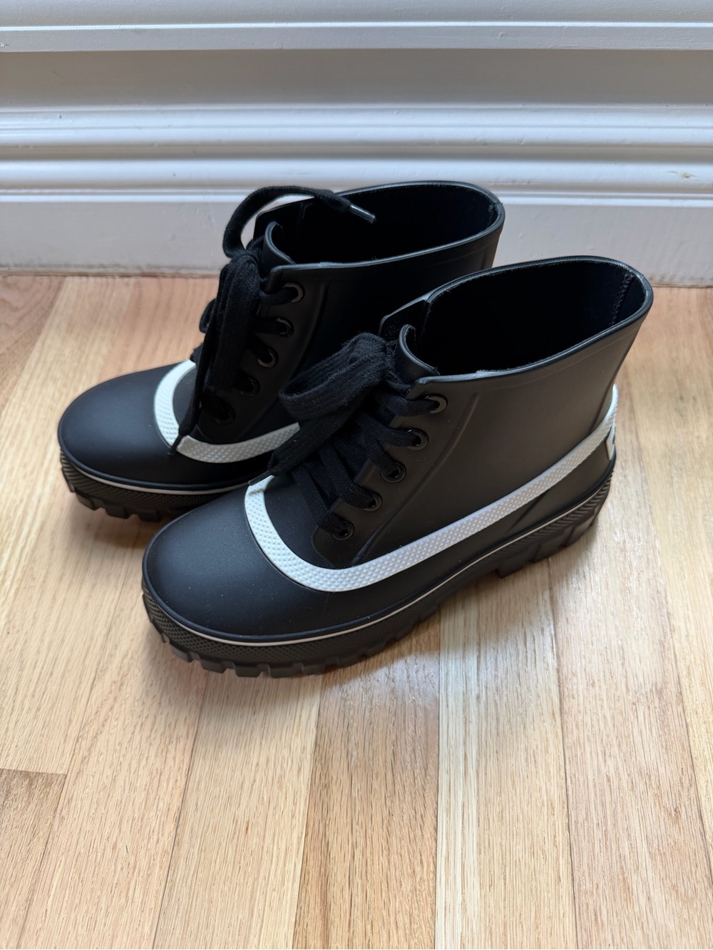 Givenchy Women's Glaston Ankle Rain Boots Black Size 35